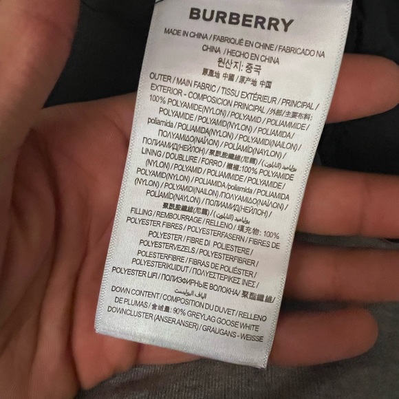 BURBERRY VEST NEW - Picture 9 of 14